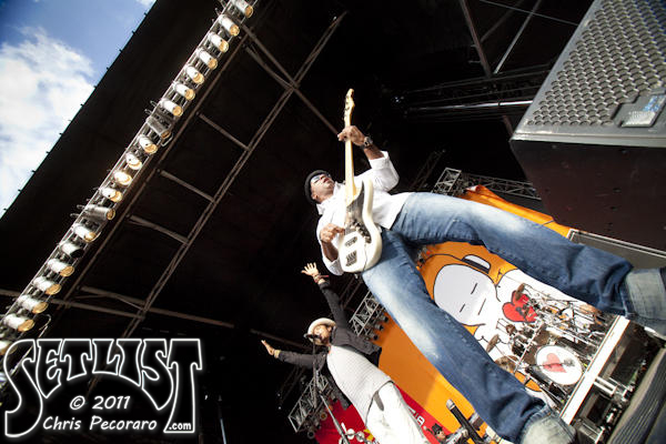 Michael Franti & Spearhead_3